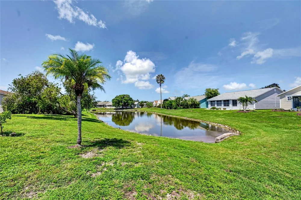 3886 40TH AVENUE W Bradenton, FL 34205