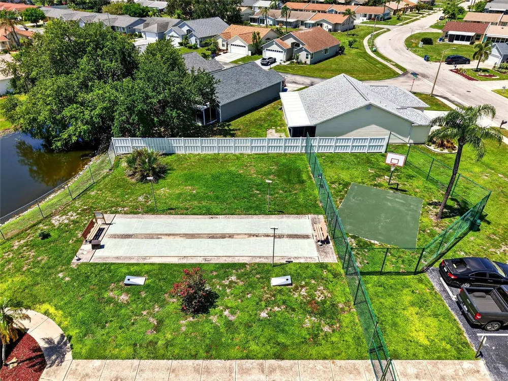 3886 40TH AVENUE W Bradenton, FL 34205