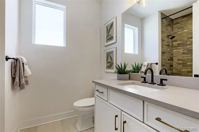 6272 Killarney Street Aurora, CO 80019