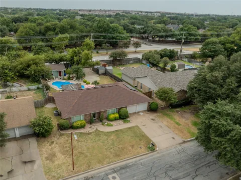 4128 Longleaf Lane