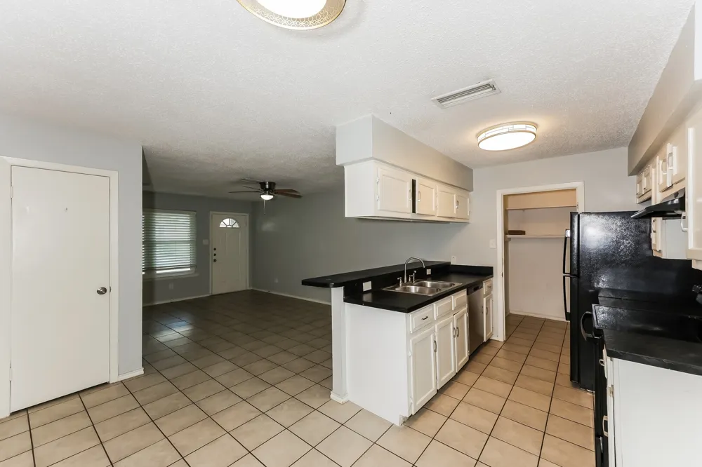 738 Lisa Lane Cedar Hill, TX 75104