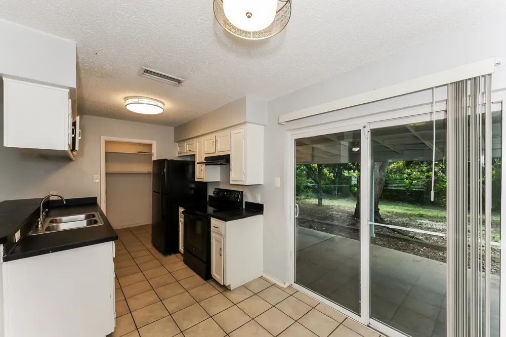 738 Lisa Lane Cedar Hill, TX 75104