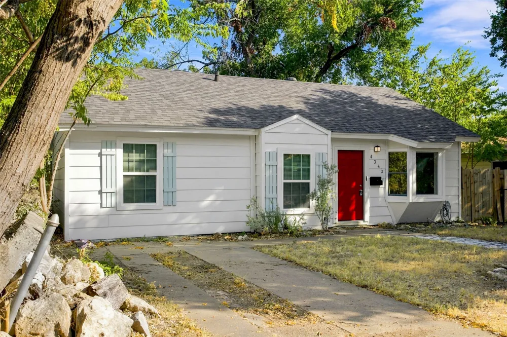 4363 Lisbon Street Fort Worth, TX 76107