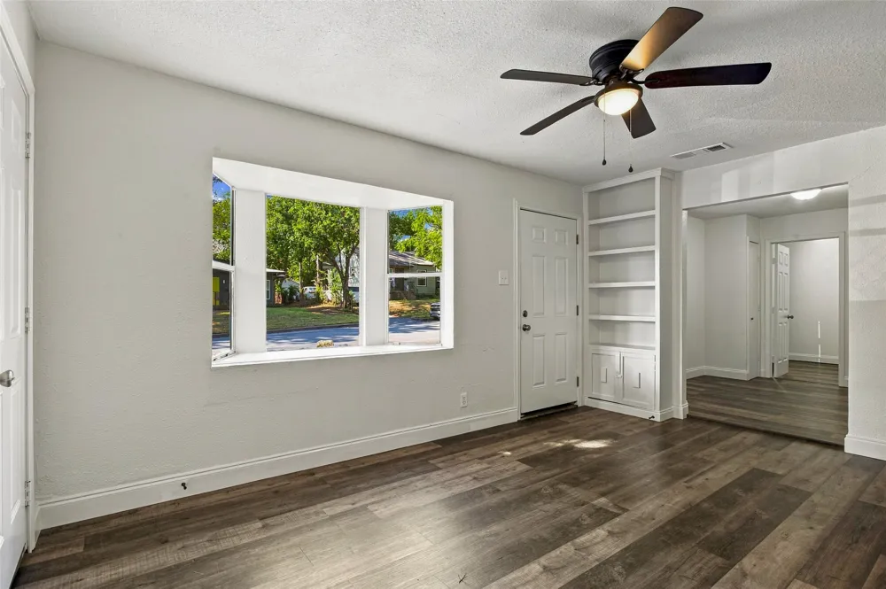 4363 Lisbon Street Fort Worth, TX 76107