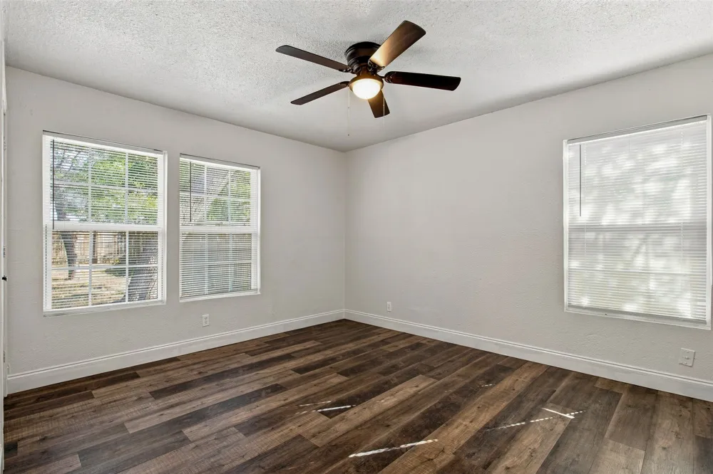 4363 Lisbon Street Fort Worth, TX 76107