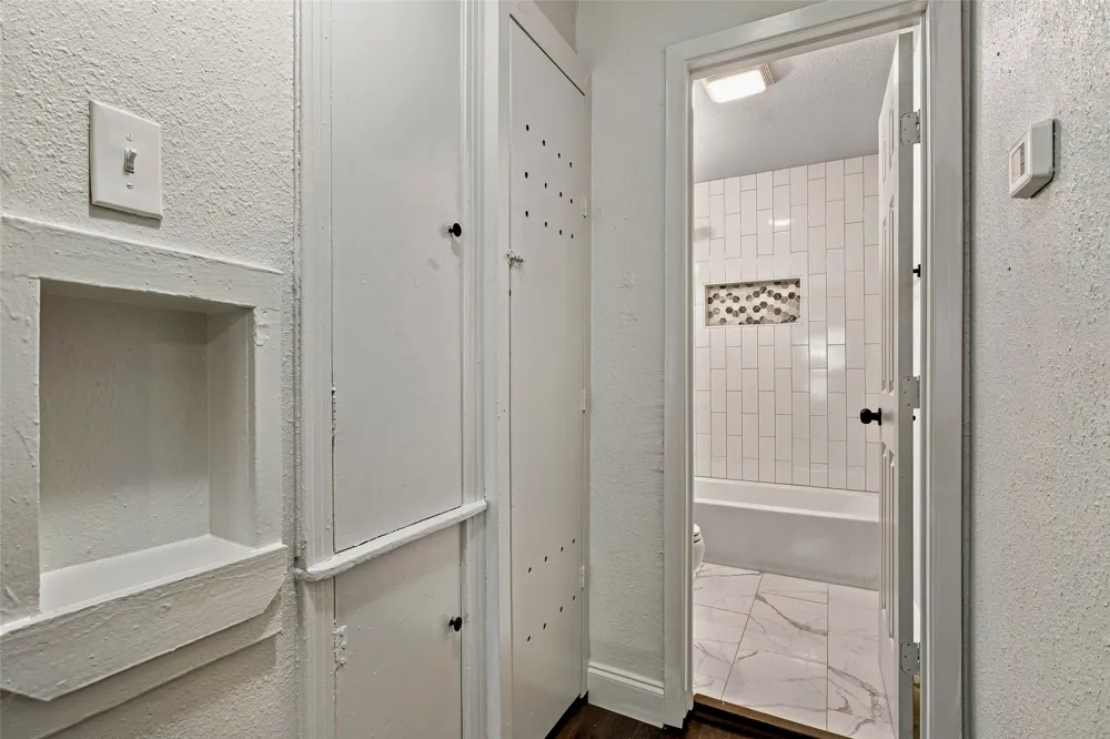 4363 Lisbon Street Fort Worth, TX 76107