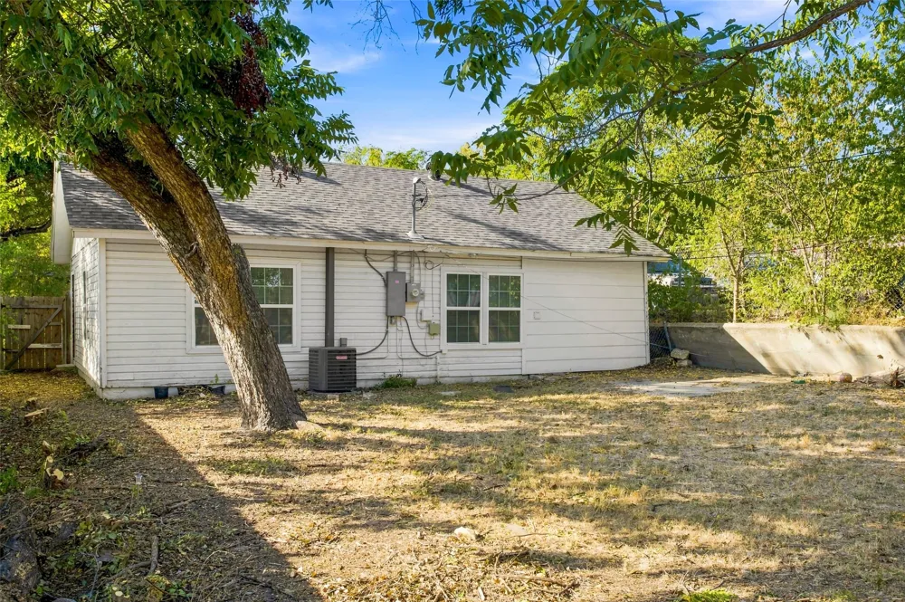 4363 Lisbon Street Fort Worth, TX 76107