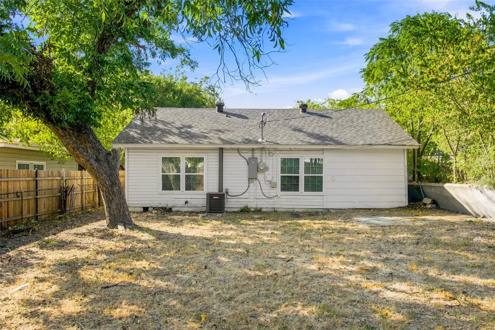 4363 Lisbon Street Fort Worth, TX 76107