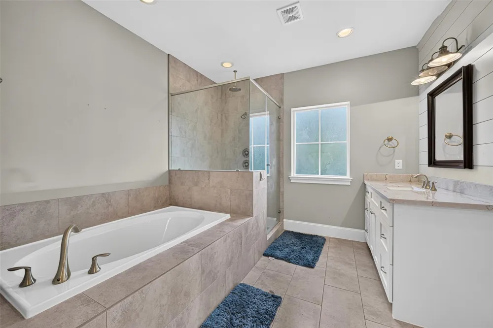 2502 Radcliffe Street Houston, TX 77007