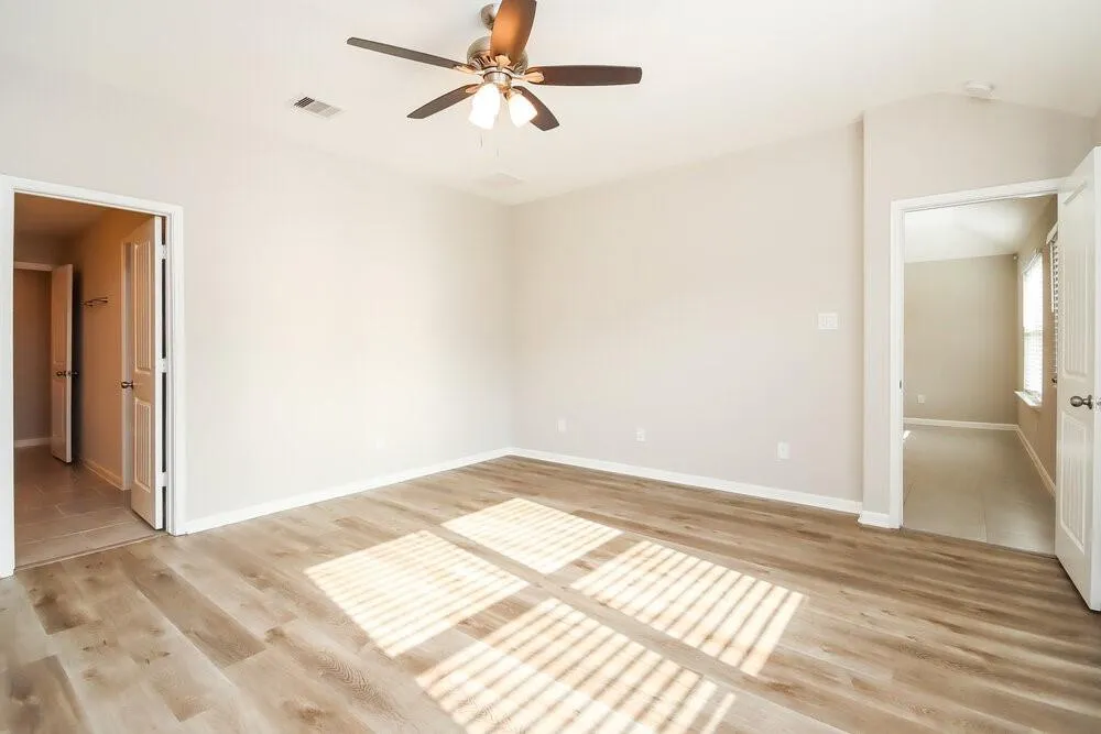 8419 Ideal Drive Rosharon, TX 77583