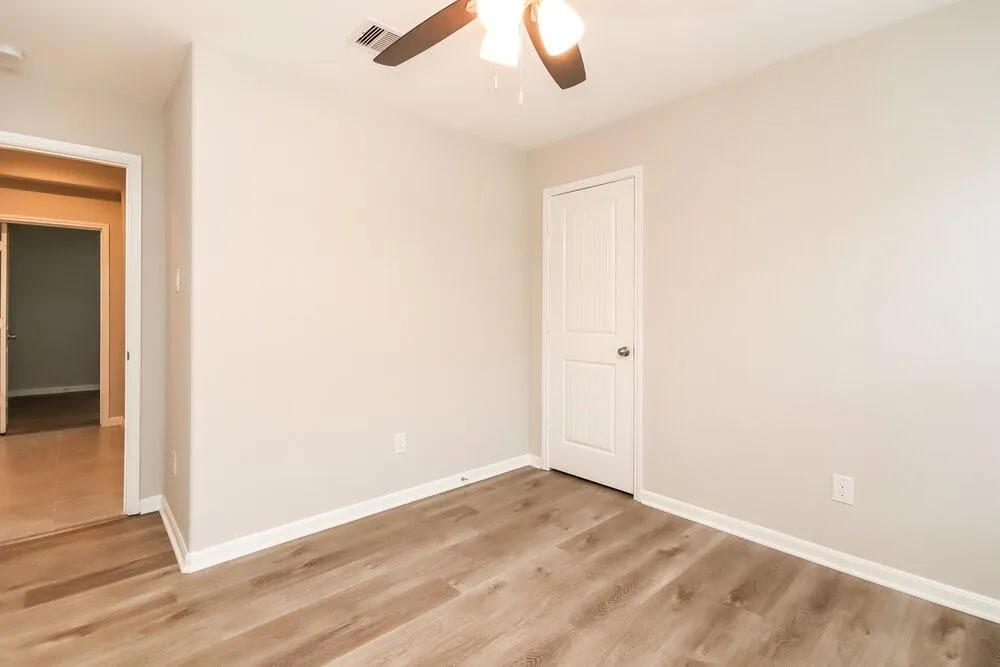8419 Ideal Drive Rosharon, TX 77583
