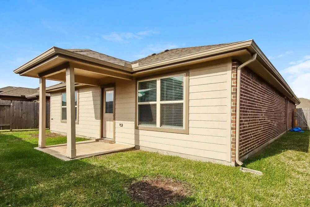 8419 Ideal Drive Rosharon, TX 77583