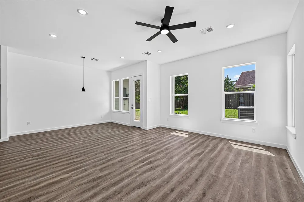 115 Capetown Lane Conroe, TX 77356