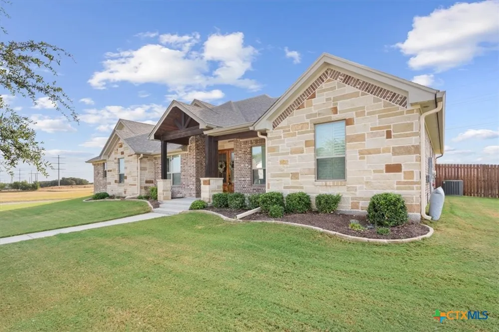 1438 Stone Russell Drive Salado, TX 76571