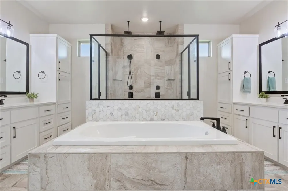 1438 Stone Russell Drive Salado, TX 76571