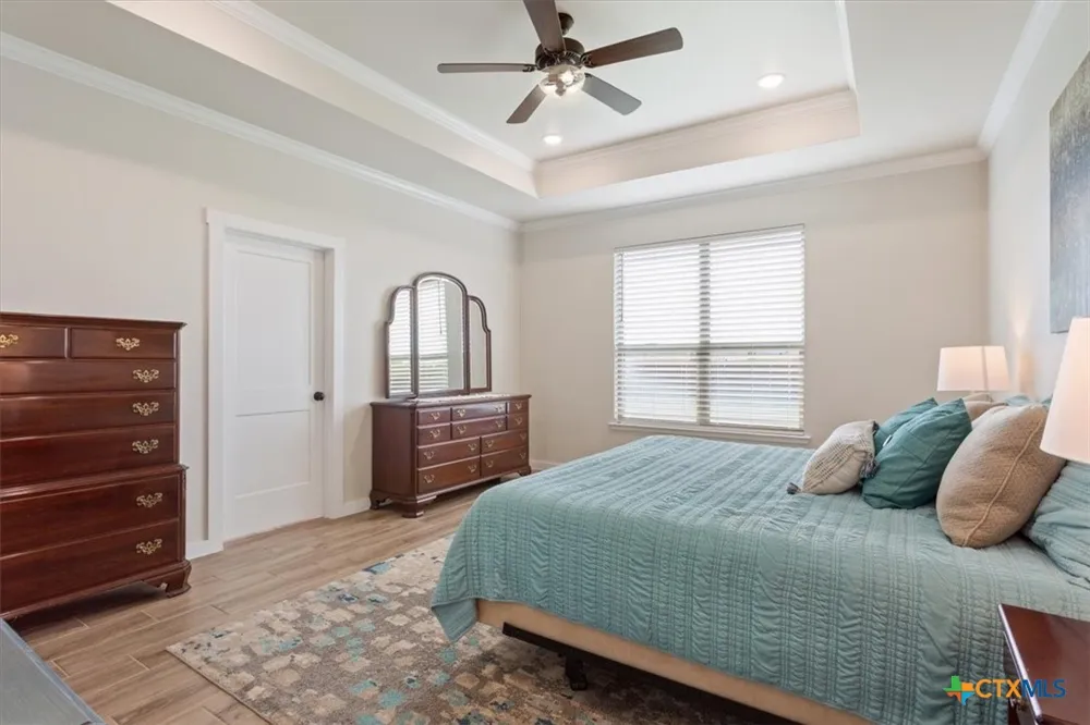 1438 Stone Russell Drive Salado, TX 76571
