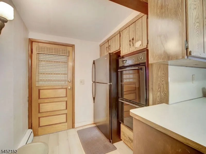 320 E 1St Ave Roselle, NJ 07203