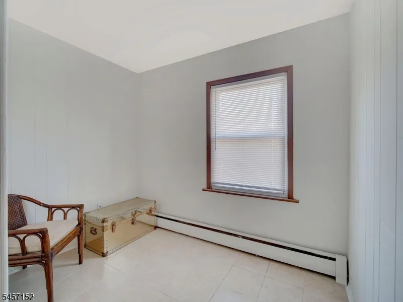 320 E 1St Ave Roselle, NJ 07203