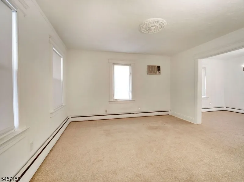 320 E 1St Ave Roselle, NJ 07203