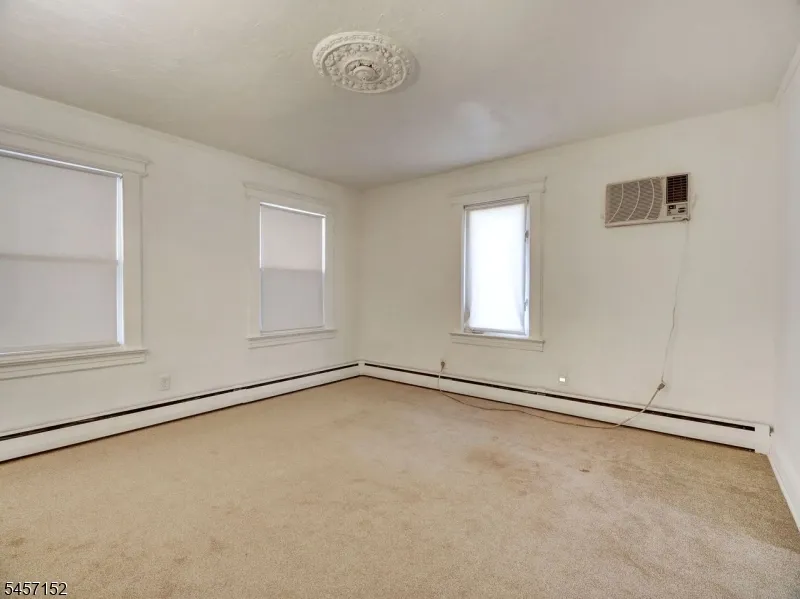 320 E 1St Ave Roselle, NJ 07203