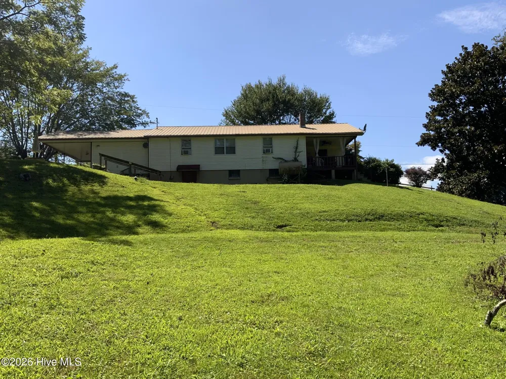 183 Colvard Avenue Andrews, NC 28901