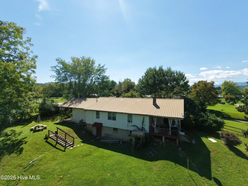 183 Colvard Avenue Andrews, NC 28901