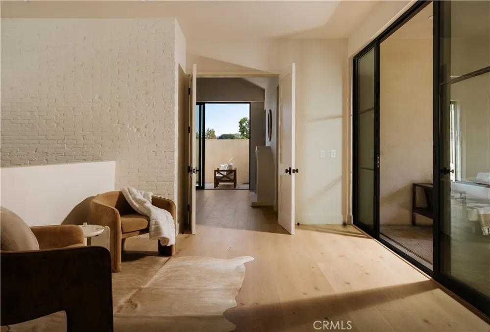 11746 La Maida Street Valley Village, CA 91607