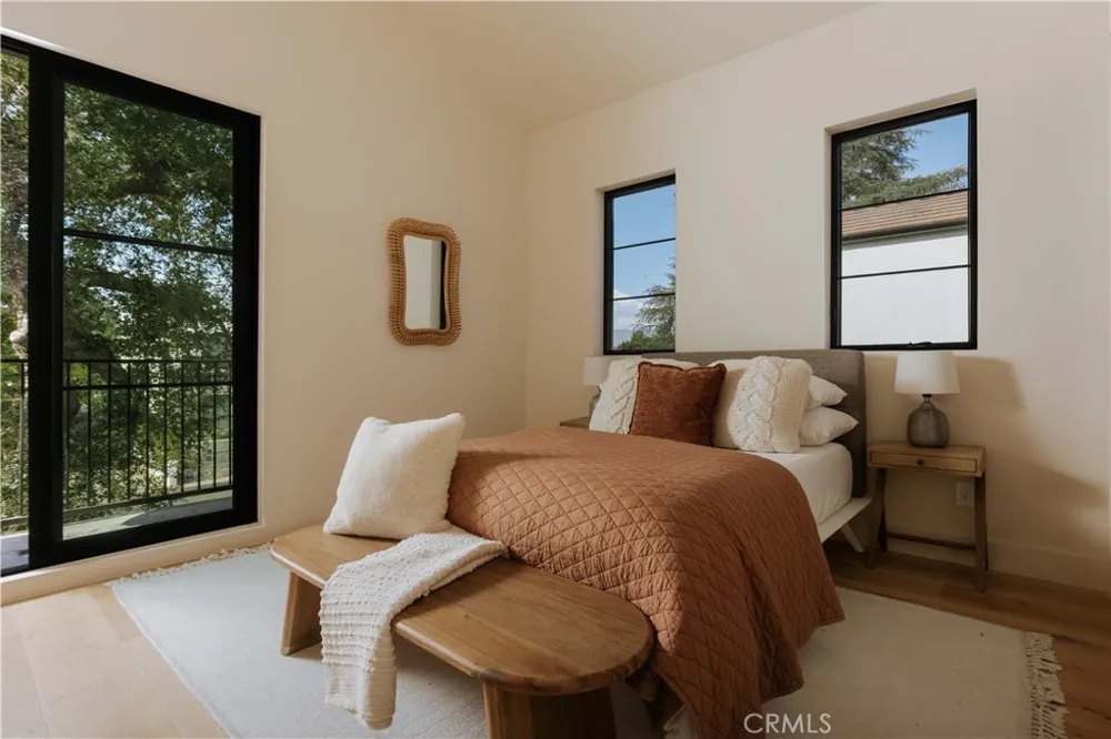 11746 La Maida Street Valley Village, CA 91607