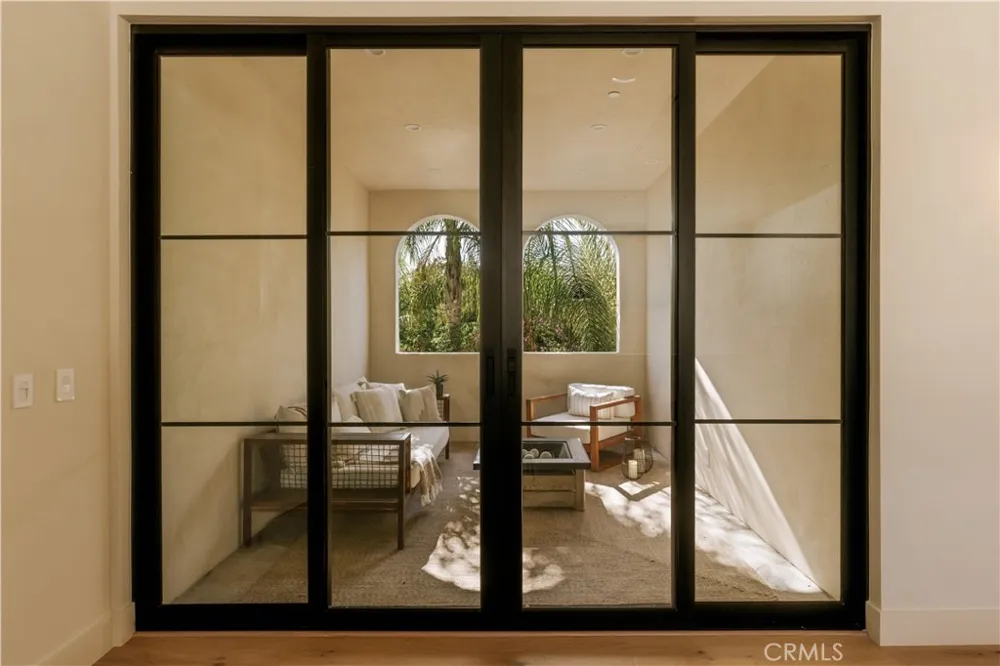 11746 La Maida Street Valley Village, CA 91607