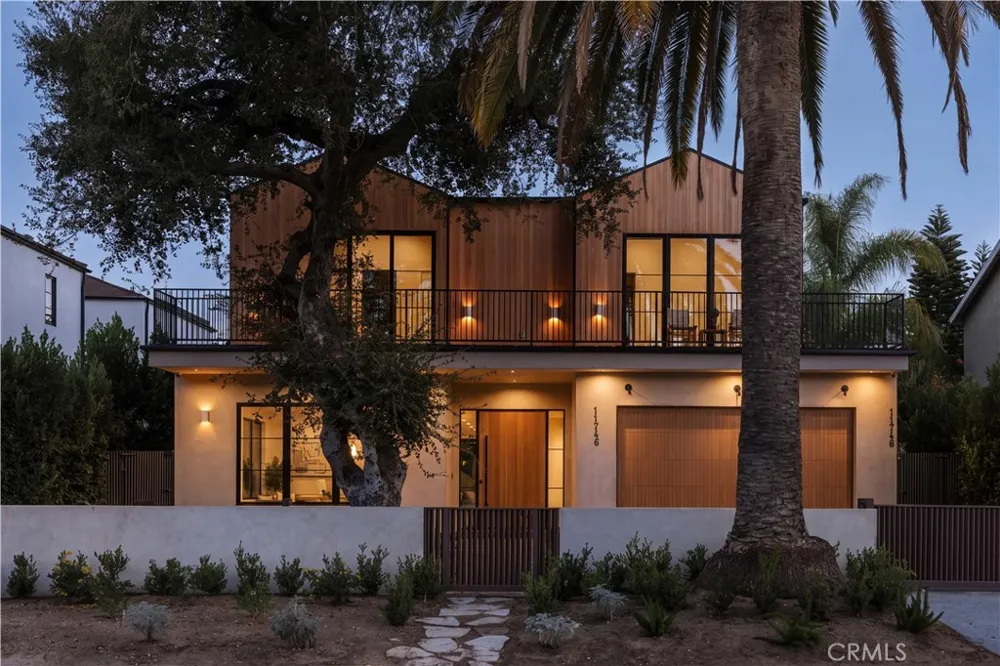 11746 La Maida Street Valley Village, CA 91607