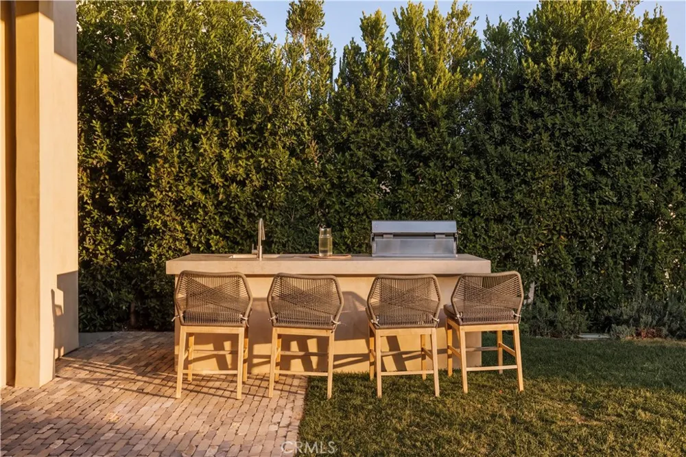11746 La Maida Street Valley Village, CA 91607