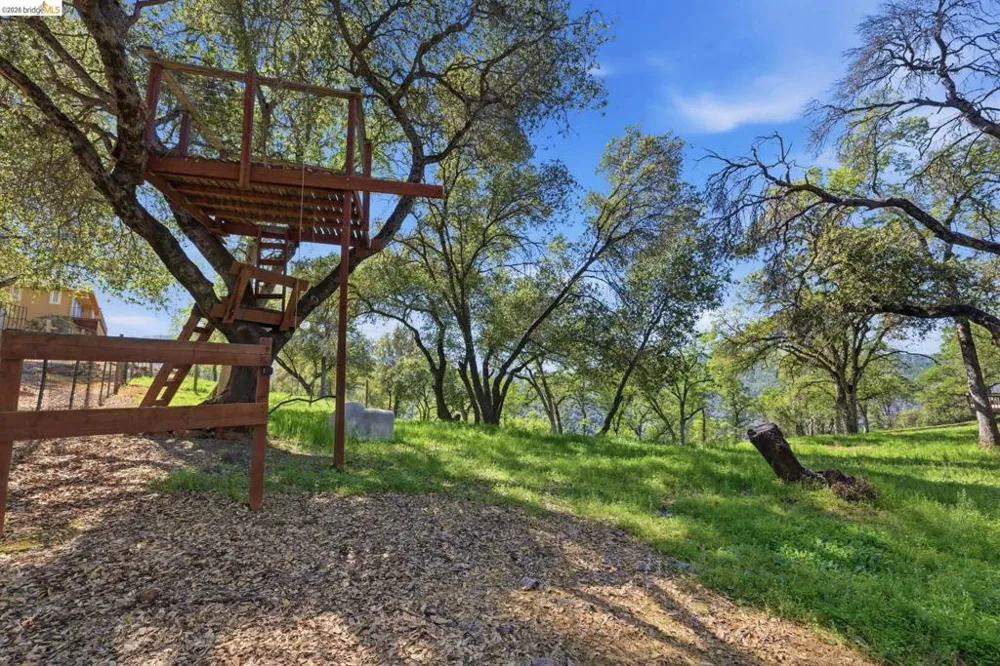 12808 Mammoth Mine Road Jamestown, CA 95327
