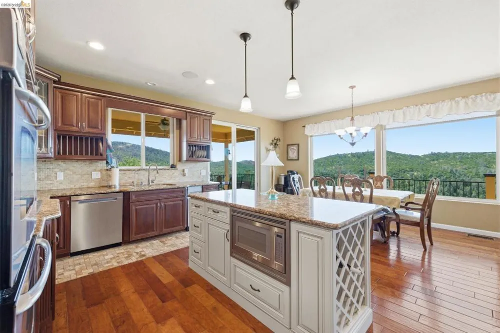 12808 Mammoth Mine Road Jamestown, CA 95327