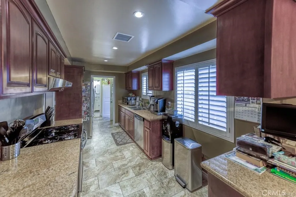 14377 Germain Street San Fernando, CA 91345