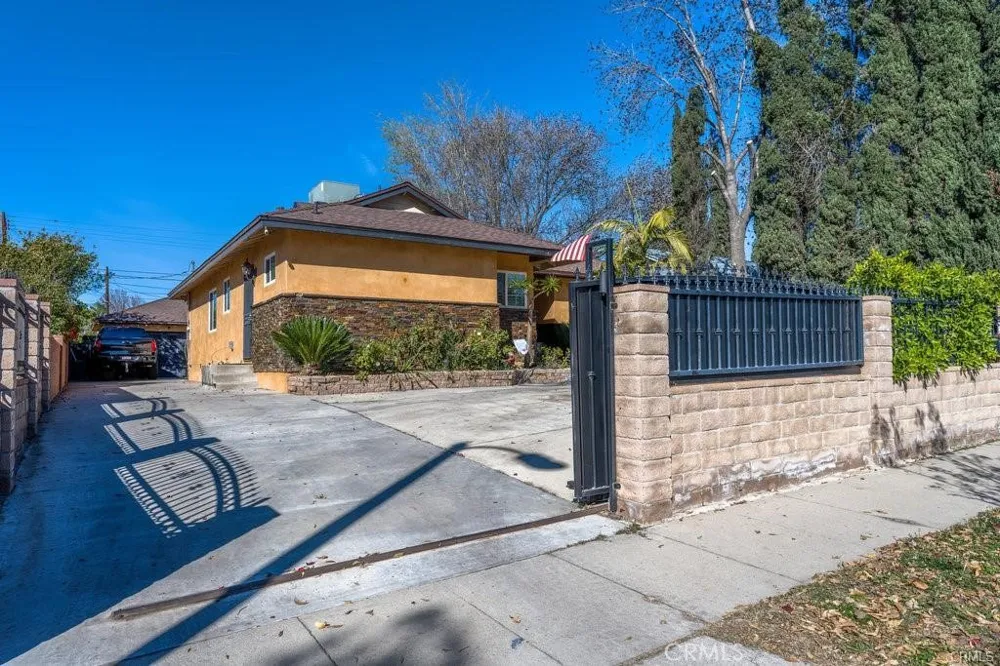 14377 Germain Street San Fernando, CA 91345