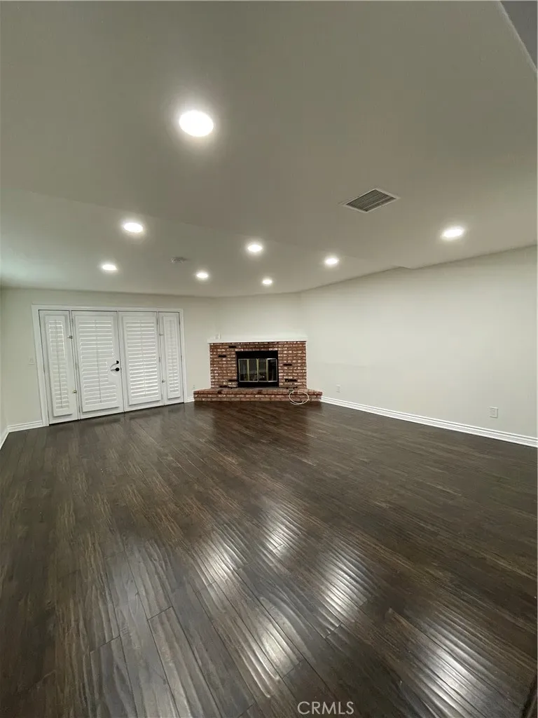 14377 Germain Street San Fernando, CA 91345