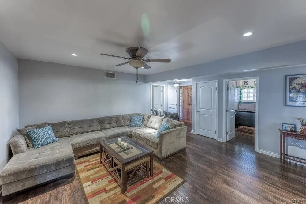 14377 Germain Street San Fernando, CA 91345