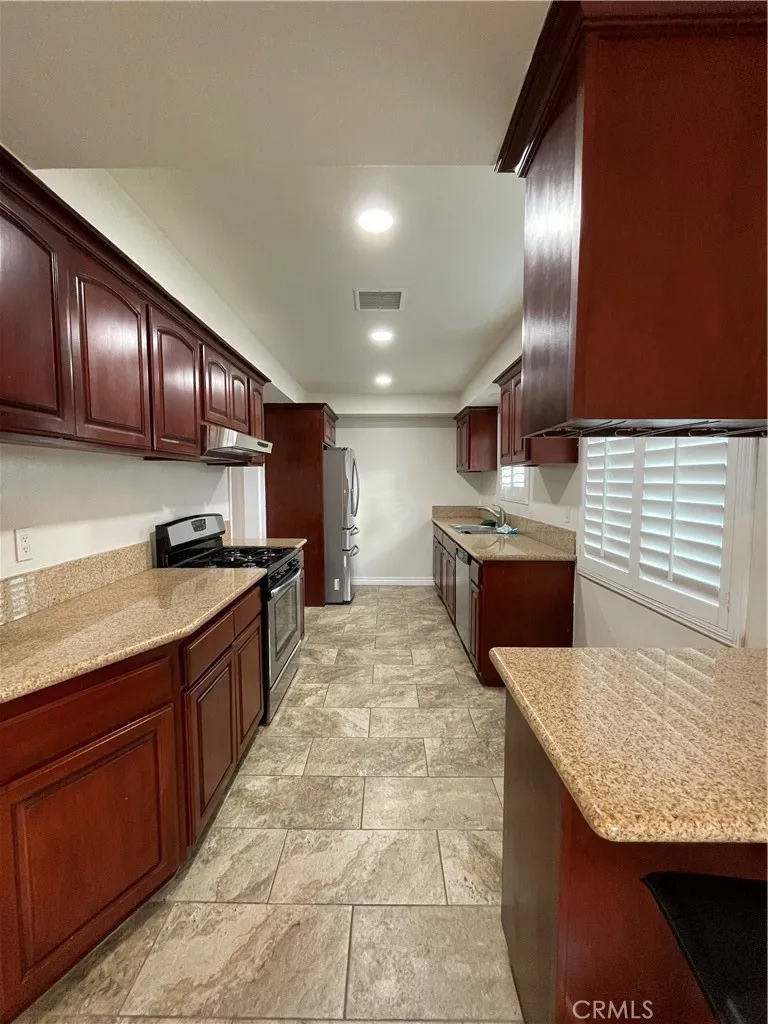 14377 Germain Street San Fernando, CA 91345