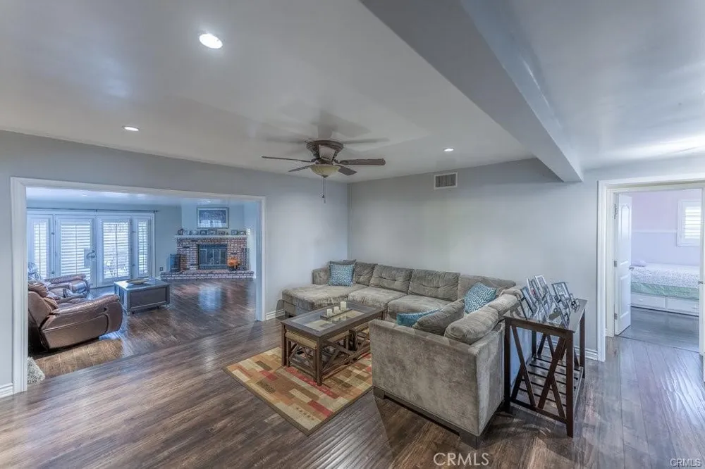 14377 Germain Street San Fernando, CA 91345