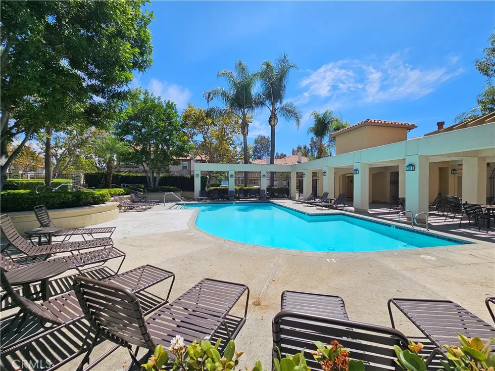 21 Paseo Estrellas Rancho Santa Margarita, CA 92688