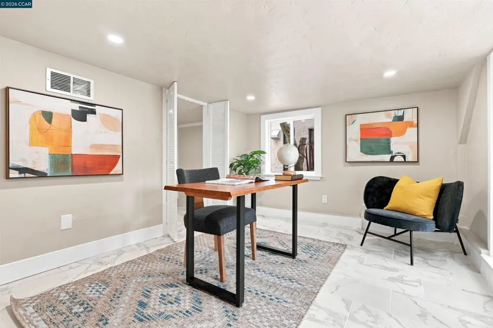 5672 Carberry Avenue Oakland, CA 94609