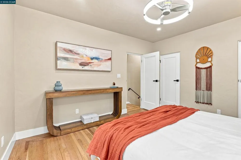 5672 Carberry Avenue Oakland, CA 94609