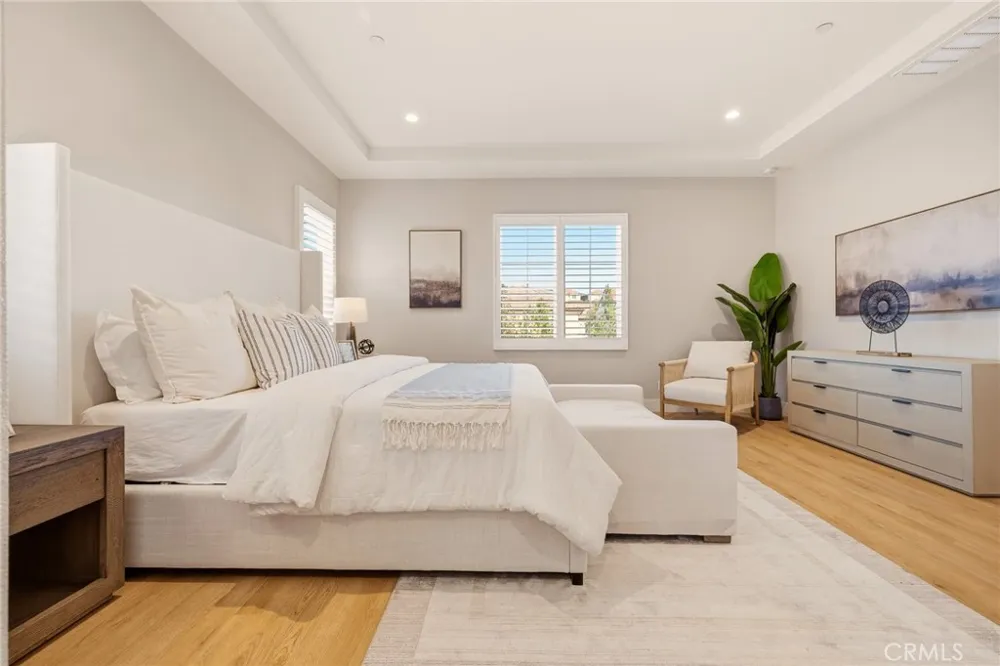 143 Oceano Irvine, CA 92602