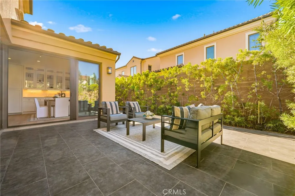 143 Oceano Irvine, CA 92602