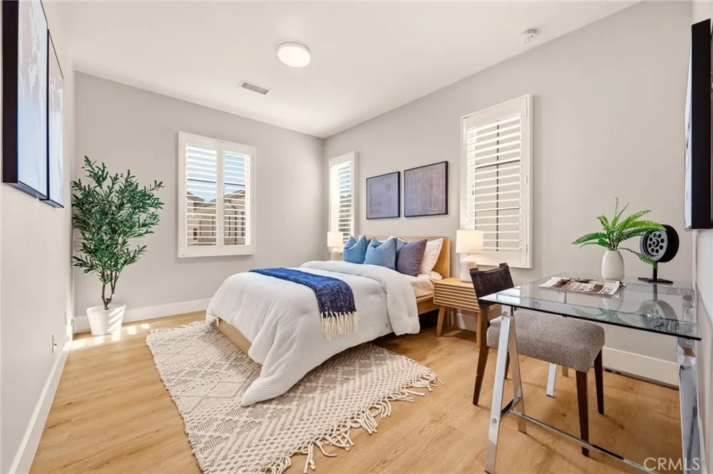 143 Oceano Irvine, CA 92602