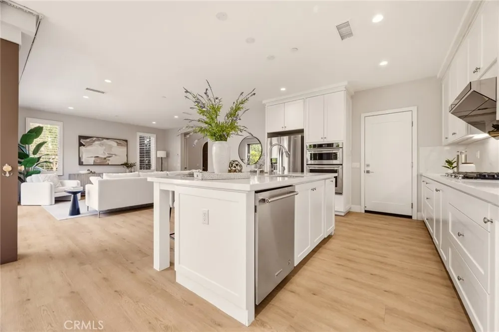 143 Oceano Irvine, CA 92602