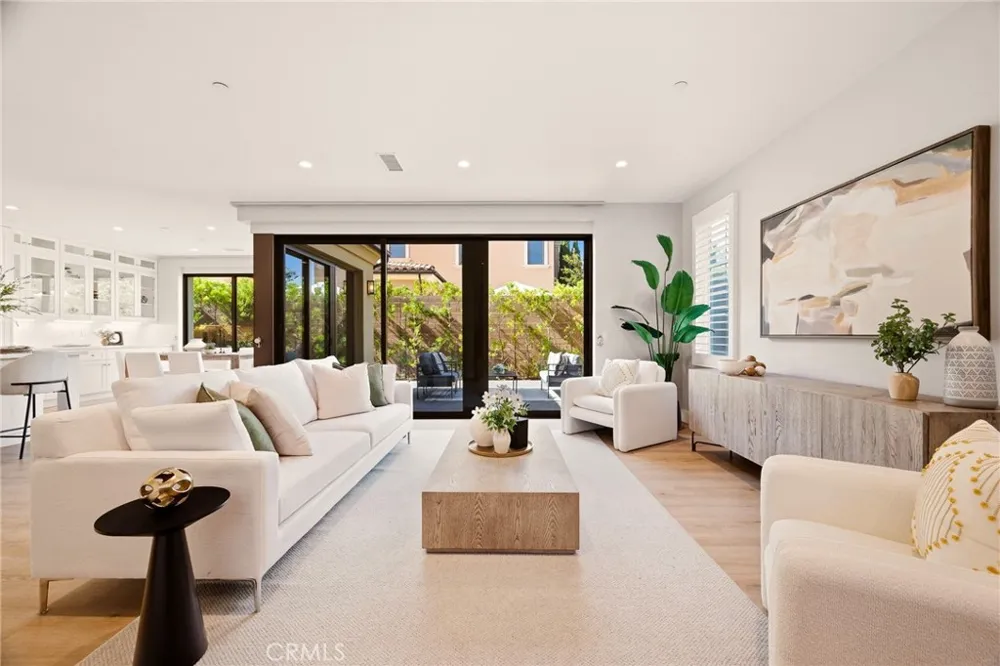 143 Oceano Irvine, CA 92602