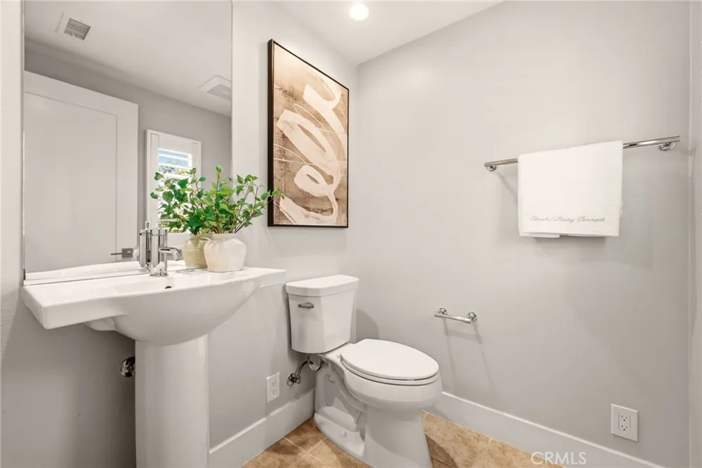 143 Oceano Irvine, CA 92602