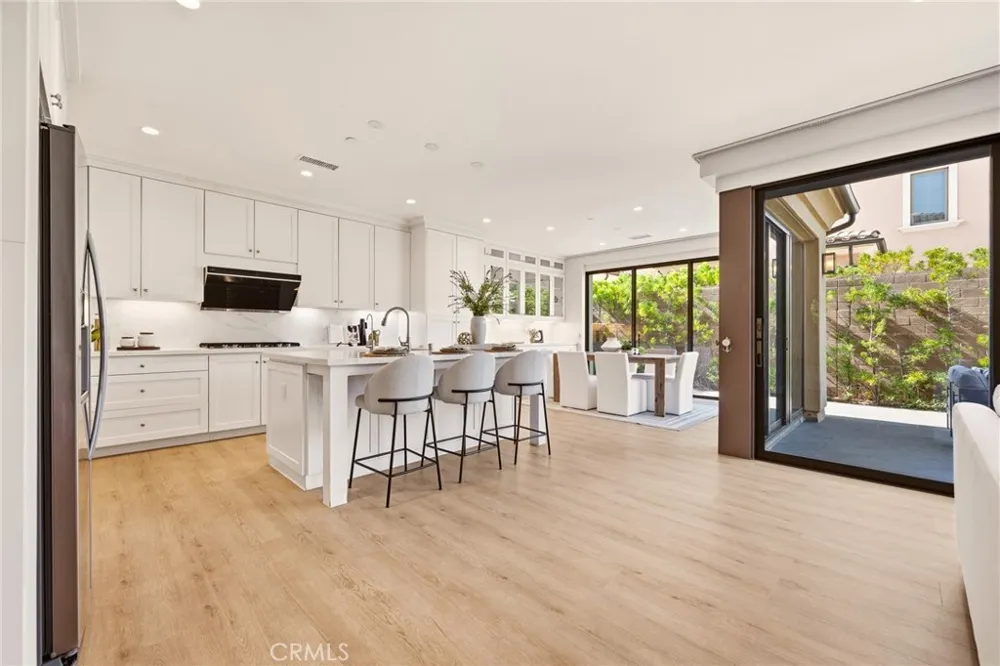143 Oceano Irvine, CA 92602