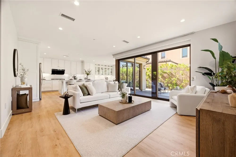 143 Oceano Irvine, CA 92602